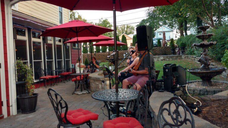 Backstage Café and Wine Bar
